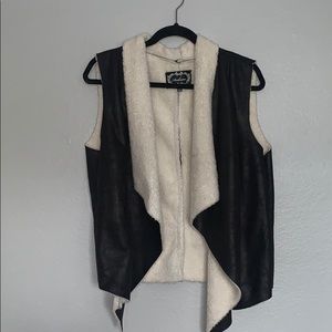 🖤 Vest very soft on the inside ✨